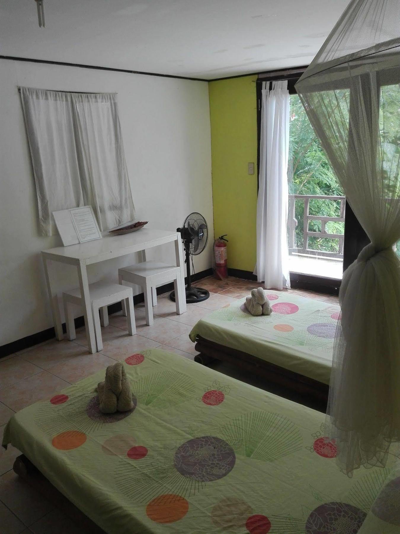Surfers Home Boracay Balabag  Exterior foto